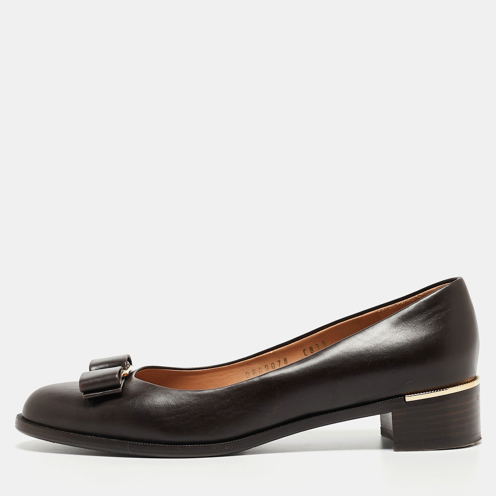 Salvatore Ferragamo Brown Leather Vara Bow  Pumps